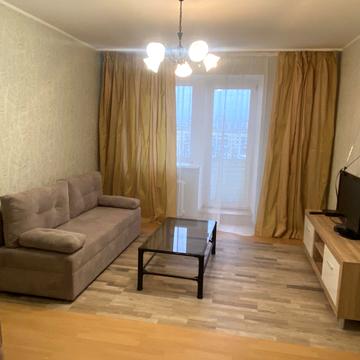 Ярослава Івашкевича вул., 12