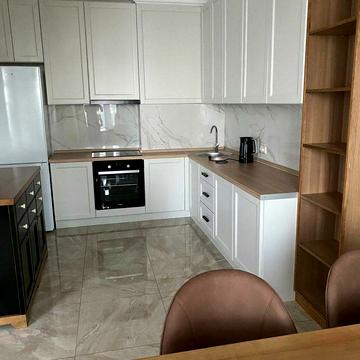 Кадетський Гай вул., 10