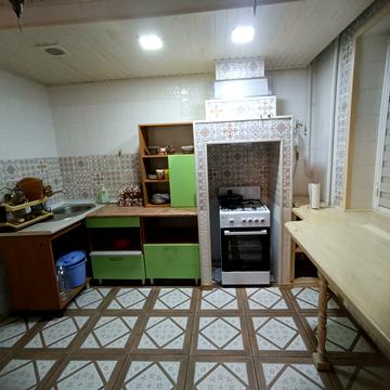 Князя Володимира Великого просп., 130/2