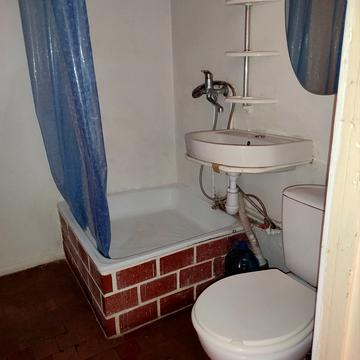 Кримська вул., 72-А