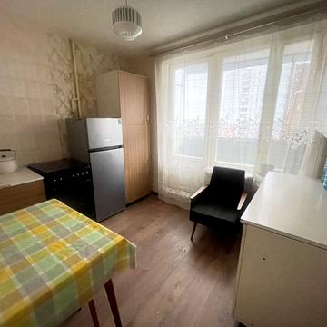 Мілютенка вул., 17-А