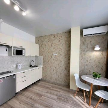 Євгена Чикаленка вул., 43а