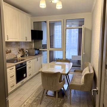 Європейського Союзу просп. (Правди), 41-А