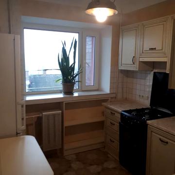 Микільсько-Слобідська вул., 6