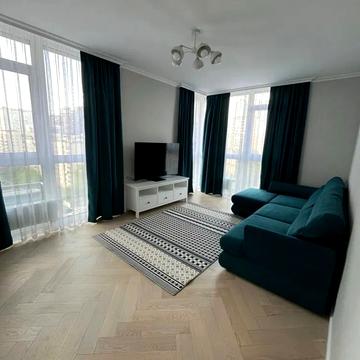 Предславинська вул., 42