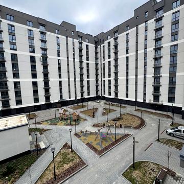 Олександра Довженка вул., (Будинок 9)