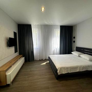 Ясна вул., 10