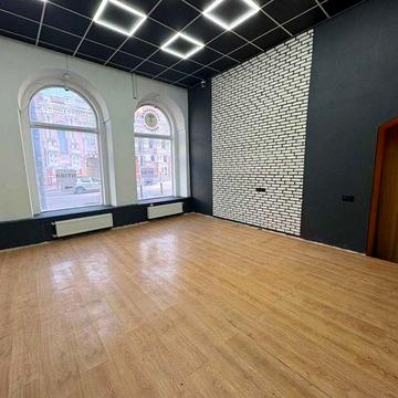 Лазаря Глоби вул. (Андрія Фабра), 5