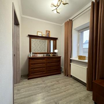 Олени Пчілки пров. (8 Березня), 1