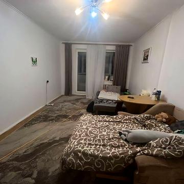 Івана Миколайчука вул., 38