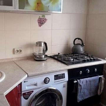 Героїв Крут вул. (Валентини Терешкової), 20