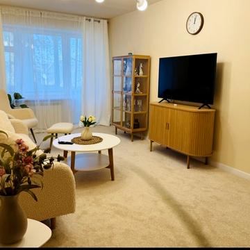 Володимира Гошовського вул., 32