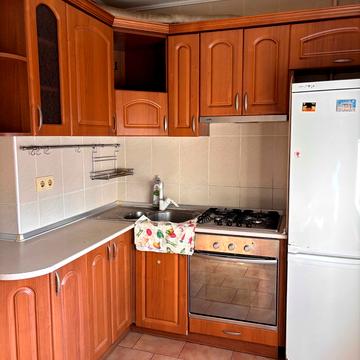 Романа Шухевича просп. (Генерала Ватутіна), 14-А