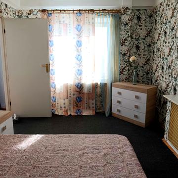 Ореста Левицького вул. (Академіка Курчатова), 3