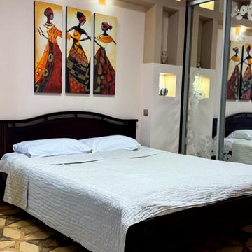 Госпітальна вул., 2