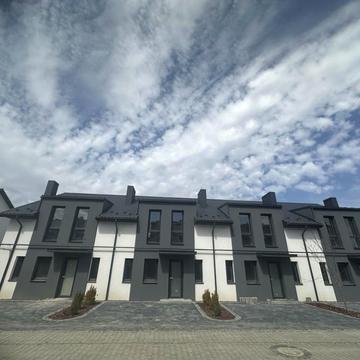 Долішня вул., (Будинок 10)