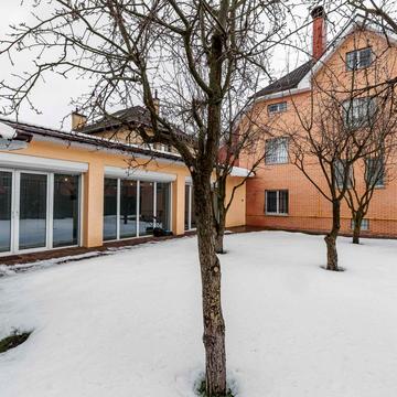 Богатирська вул.