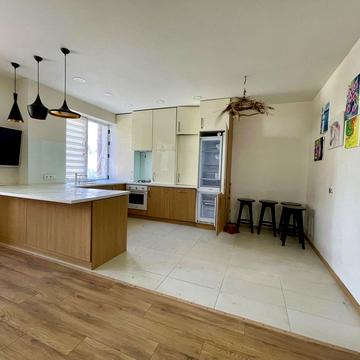 Київська вул., 22-Ж