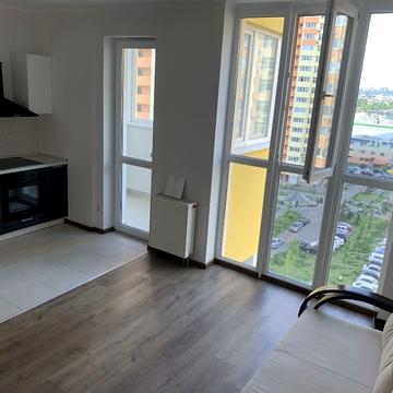 Сімї Кульженків вул. (Петра Дегтяренка), 37