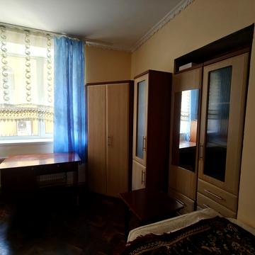 Чорновола вул., 35