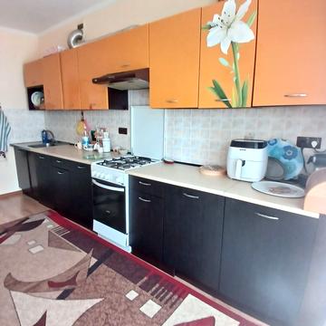 Володимира Івасюка вул., 7