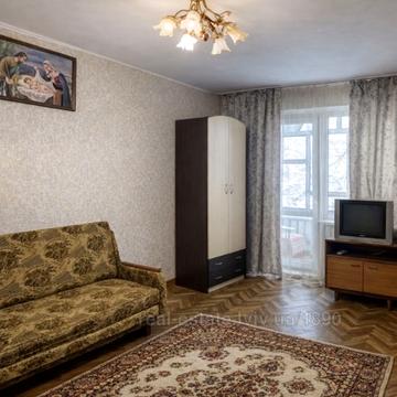 Богдана-Ігора Антонича вул., 8