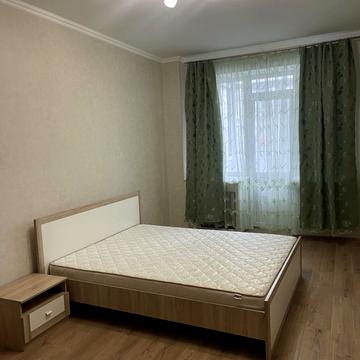 Середньофонтанська вул., 28