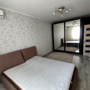 Милославська вул., 45