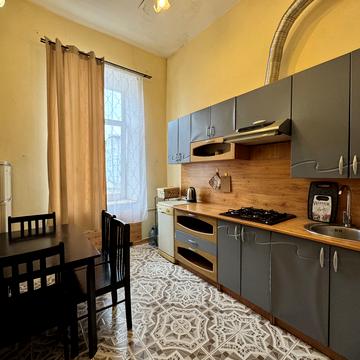 Старокозацька вул. (Комсомольська), 7