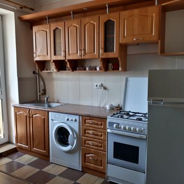 Володимира Великого вул., 14