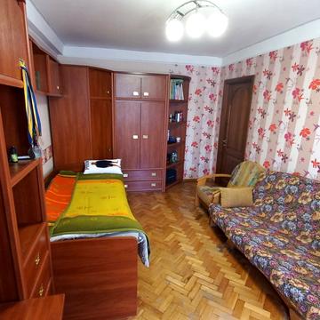 Пантелеймона Куліша вул. (Челябінська), 1