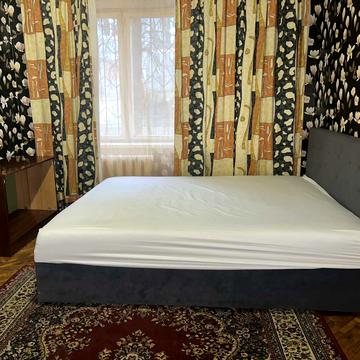 Чорних Запорожців вул. (Петра Запорожця), 8-Б