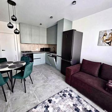 Володимира Навроцького вул., 39