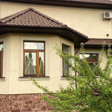 Набережна, 40