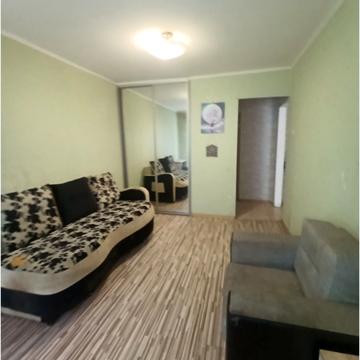 Небесної Сотні просп. (Маршала Жукова), 5