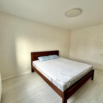 Юлії Здановської вул. (Ломоносова), 81-Б