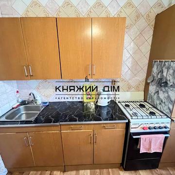 Драгоманова вул., 9