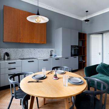 Костельна вул., 5