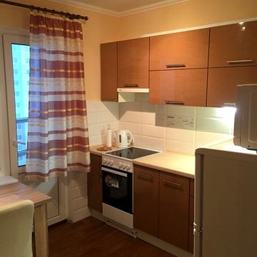 Бориса Гмирі вул., 14