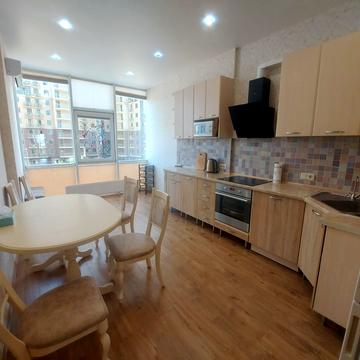 Перлинна вул., 1а