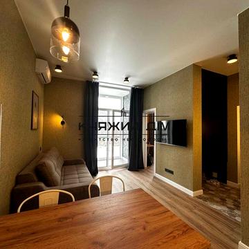 Салютна вул., 2к9