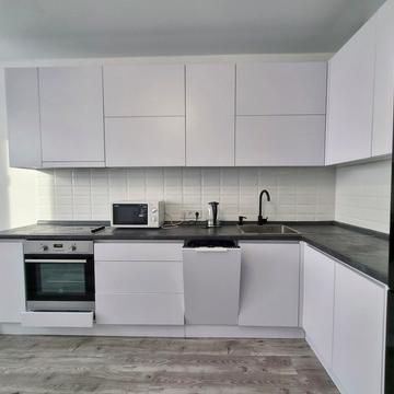 Вацлава Гавела бульв. (Івана Лепсе), 28