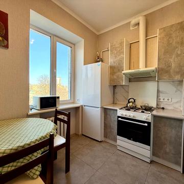 Семінарська вул., 18/20