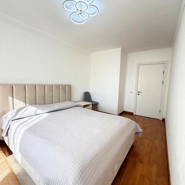 Хіміків вул., 21