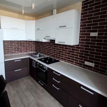 Співдружності вул., 1