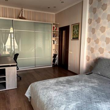 Велика Васильківська вул. (Червоноармійська), 134