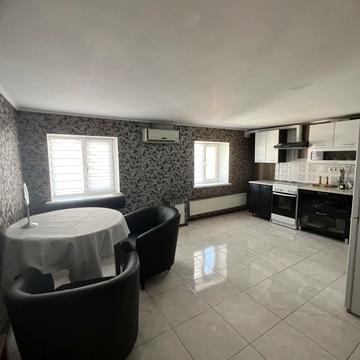 Євгена Чикаленка вул., 59е