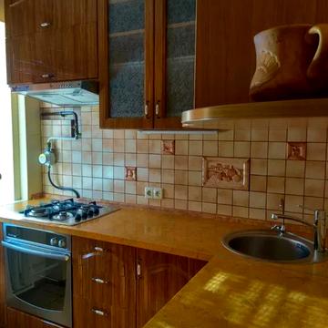 Вацлава Гавела бульв. (Івана Лепсе), 83