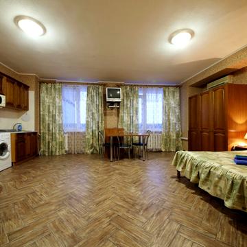 Володимира Вернадського вул. (Дзержинського), 1/3