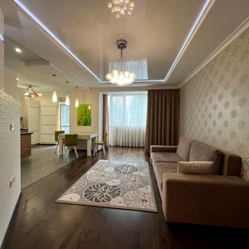 Євгена Коновальця вул., 124А